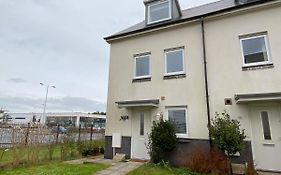 **Perfect For Liberty Stadium** Sleeps 8